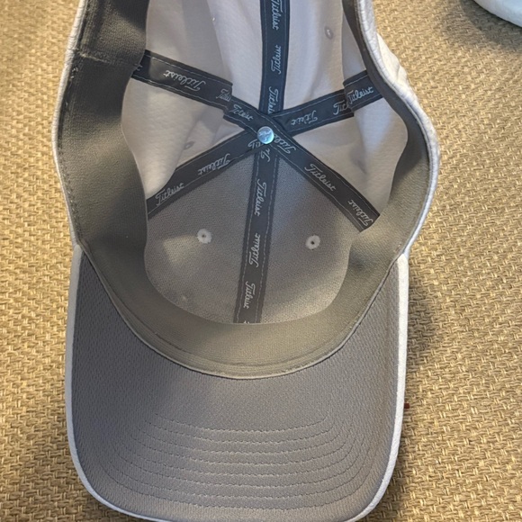 Titleist Tour ELITE Golf Hat FJ Pro V1 Fitted A-Flex Large/XL White Navy Blue - Picture 7 of 11